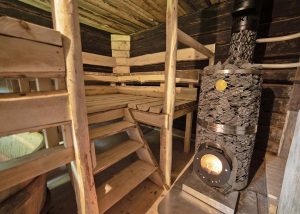 Elämyksiä Langilla, Kapteenin saunassa